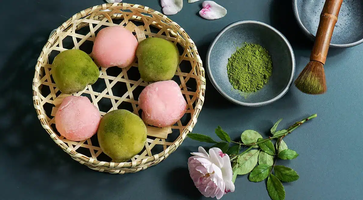 Japonský dezert mochi vyrobený z ryžového cesta