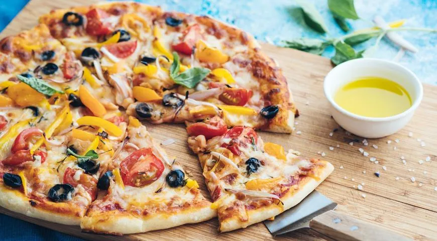 Zeleninová pizza s mozzarellou