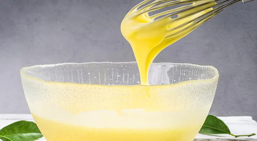 Lemon curd je vhodný do cukrárskych košíkov, otvorených koláčov a citrónových tort