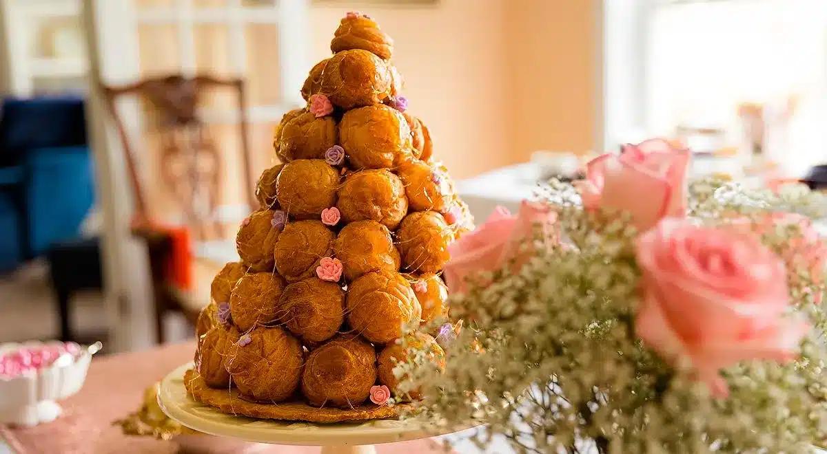 Croquembouche